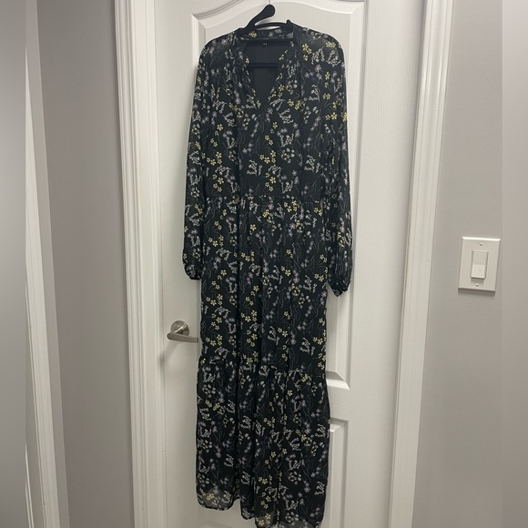 Floral Maxi - Picture 3 of 11